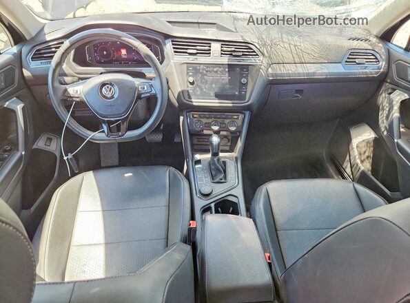3VV2B7AX0LM123646 2020 VOLKSWAGEN TIGUAN Черный Вид панели приборов