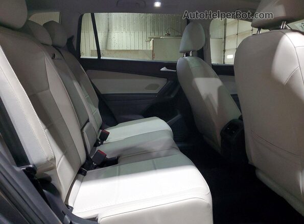 3VV2B7AX0LM168568 2020 VOLKSWAGEN TIGUAN Gray Вид задньої частини салону