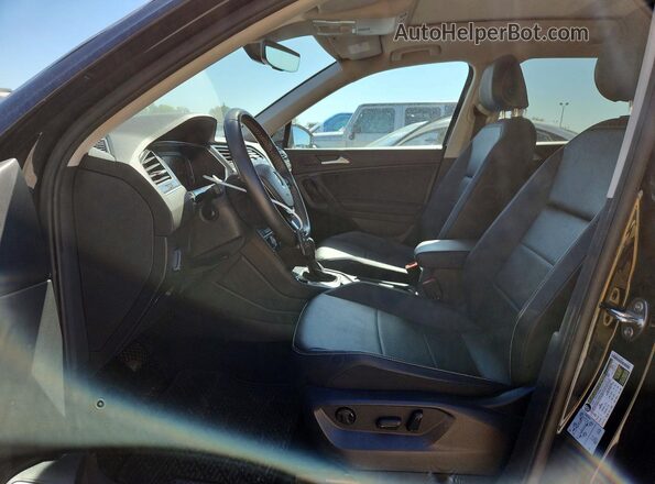 3VV2B7AX0MM076586 2021 VOLKSWAGEN TIGUAN Black Vista interior delantera
