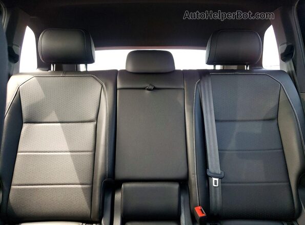3VV2B7AX0MM110543 2021 VOLKSWAGEN TIGUAN Black Vista de los asientos traseros
