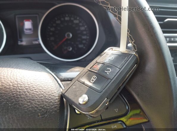 3VV2B7AX0MM112227 2021 VOLKSWAGEN TIGUAN White Вид панелі приладів