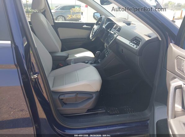 3VV2B7AX0MM120926 2021 VOLKSWAGEN TIGUAN Blue Widok wnętrza z przodu