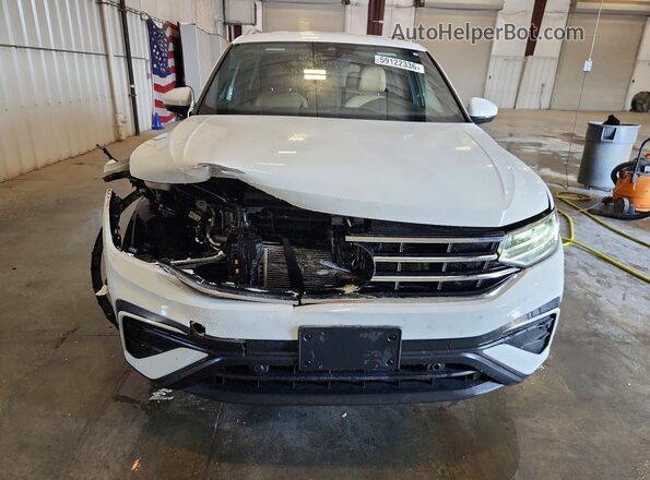 3VV2B7AX0NM035683 2022 VOLKSWAGEN TIGUAN White Widok z przodu