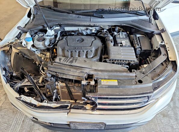 3VV2B7AX0NM035683 2022 VOLKSWAGEN TIGUAN White Widok komory silnika
