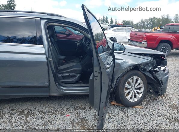 3VV2B7AX1JM081047 2018 VOLKSWAGEN TIGUAN Gray Front interior view