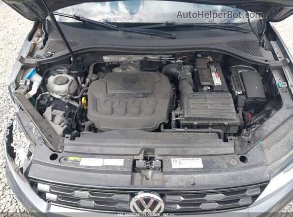 3VV2B7AX1JM081047 2018 VOLKSWAGEN TIGUAN Gray Rear view