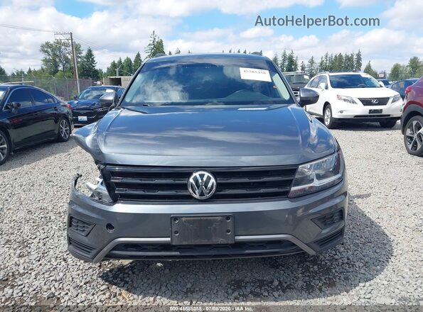 3VV2B7AX1JM081047 2018 VOLKSWAGEN TIGUAN Gray Rear interior view