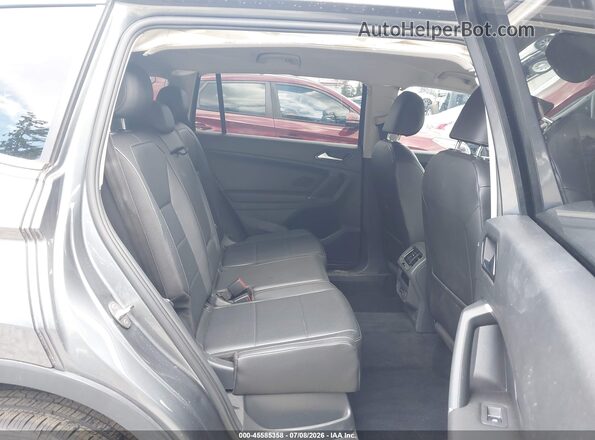 3VV2B7AX1JM081047 2018 VOLKSWAGEN TIGUAN Gray 