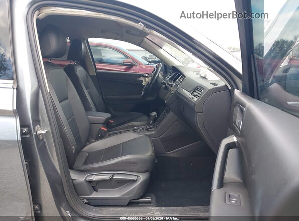 3VV2B7AX1JM081047 2018 VOLKSWAGEN TIGUAN Gray 