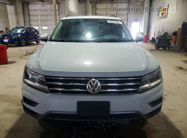 3VV2B7AX1JM178880 2018 VOLKSWAGEN TIGUAN Серебряный Вид спереди