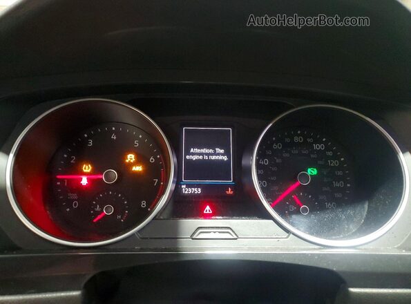 3VV2B7AX1JM178880 2018 VOLKSWAGEN TIGUAN Серебряный Вид щитка приборов