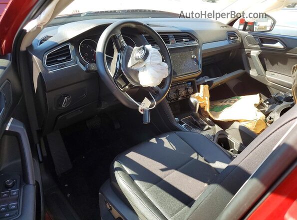 3VV2B7AX1KM078067 2019 VOLKSWAGEN TIGUAN Красный Вид панели приборов