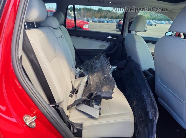 3VV2B7AX1KM099100 2019 VOLKSWAGEN TIGUAN Red Widok wnętrza z tyłu