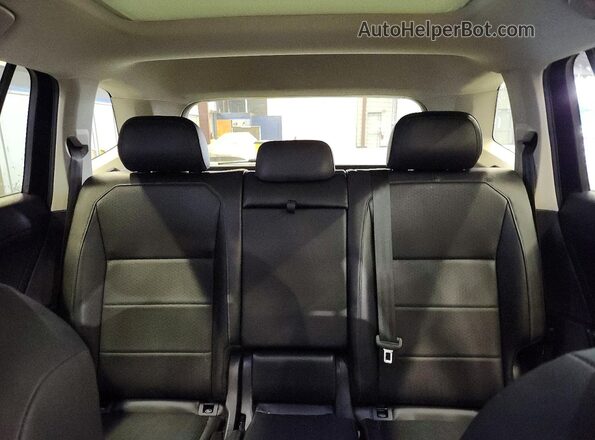 3VV2B7AX1LM010238 2020 VOLKSWAGEN TIGUAN Black Vista de los asientos traseros