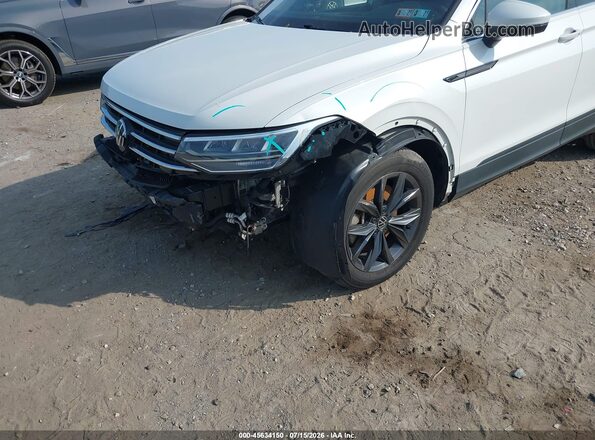 3VV2B7AX1PM062877 2023 VOLKSWAGEN TIGUAN Белый Вид спереди