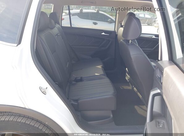 3VV2B7AX1PM062877 2023 VOLKSWAGEN TIGUAN Белый Вид наклейки с VIN-кодом