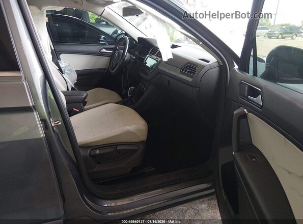 3VV2B7AX2JM003442 2018 VOLKSWAGEN TIGUAN Gray წინა სალონის ხედი