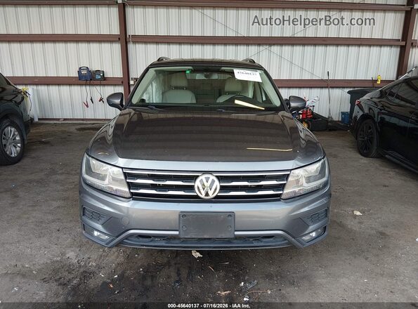 3VV2B7AX2JM003442 2018 VOLKSWAGEN TIGUAN Gray ხელსაწყოთა პანელის ხედი