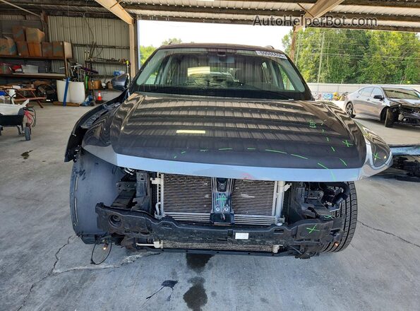 3VV2B7AX2JM061812 2018 VOLKSWAGEN TIGUAN Charcoal Front view