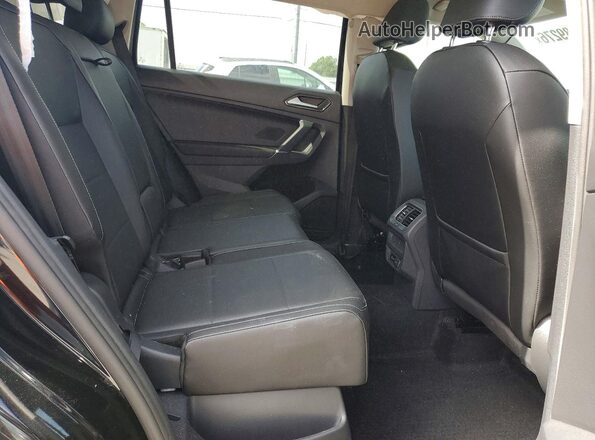 3VV2B7AX2JM191251 2018 VOLKSWAGEN TIGUAN Black უკანა სალონის ხედი