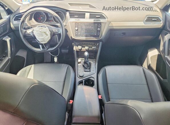 3VV2B7AX2JM191251 2018 VOLKSWAGEN TIGUAN Black წინა პანელის ხედი