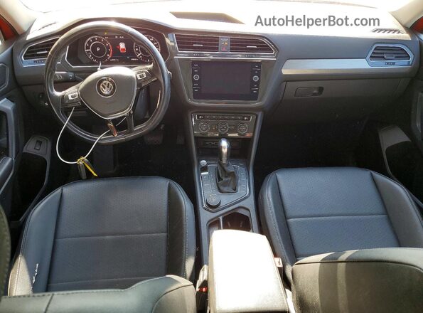 3VV2B7AX2KM020825 2019 VOLKSWAGEN TIGUAN Orange Vista del salpicadero