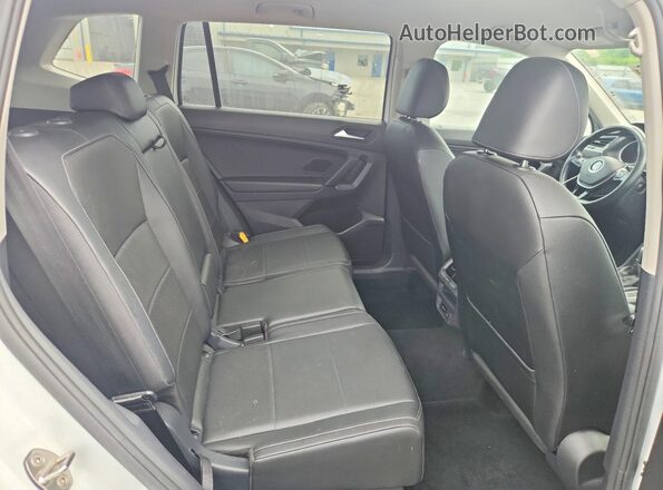 3VV2B7AX2KM051539 2019 VOLKSWAGEN TIGUAN White Rear seats view