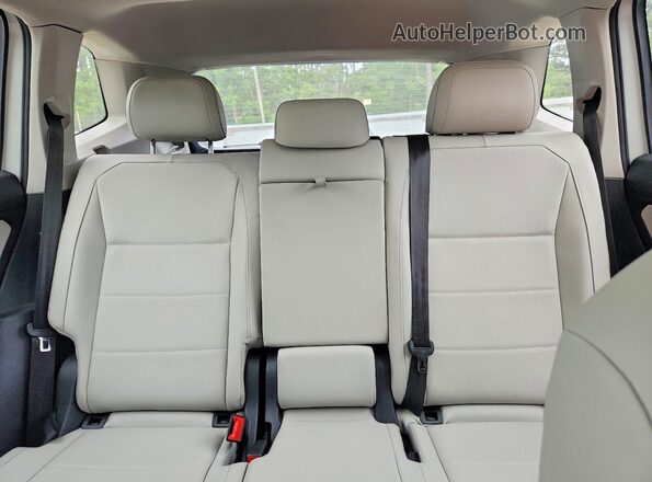 3VV2B7AX2KM086842 2019 VOLKSWAGEN TIGUAN Белый Вид задних сидений