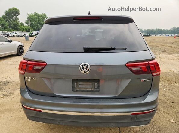 3VV2B7AX2LM037190 2020 VOLKSWAGEN TIGUAN Gray Вид ззаду