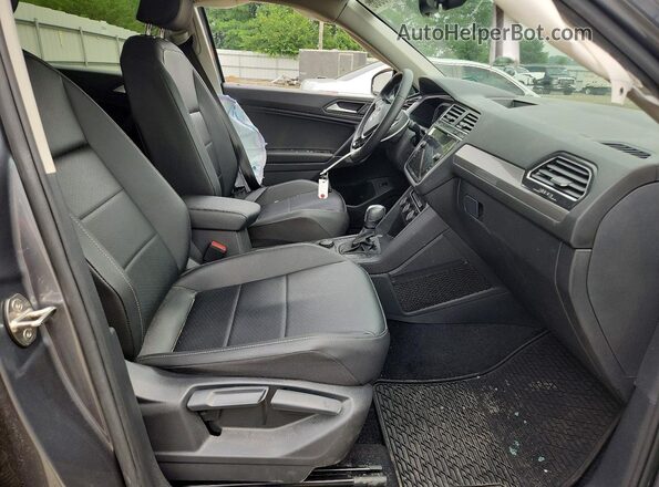 3VV2B7AX2LM037190 2020 VOLKSWAGEN TIGUAN Gray Вид салону спереду
