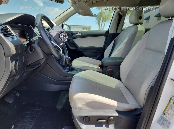 3VV2B7AX2MM030726 2021 VOLKSWAGEN TIGUAN White Vista interior delantera