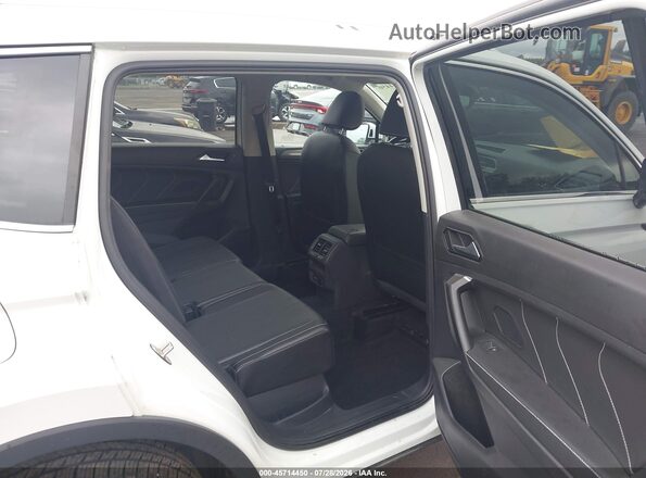3VV2B7AX2NM078017 2022 VOLKSWAGEN TIGUAN White Widok naklejki z numerem VIN