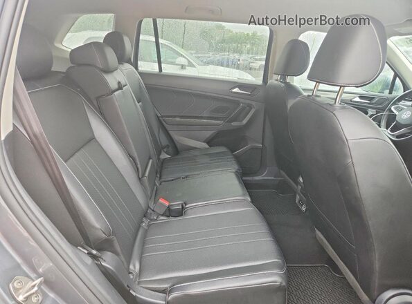 3VV2B7AX2NM166193 2022 VOLKSWAGEN TIGUAN Gray Rear interior view