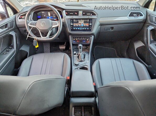 3VV2B7AX2PM066047 2023 VOLKSWAGEN TIGUAN Черный Вид панели приборов
