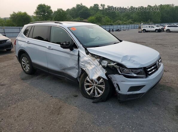 3VV2B7AX3JM114940 2018 VOLKSWAGEN TIGUAN White Delantero derecho