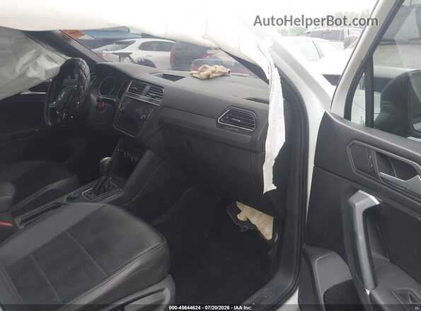 3VV2B7AX3LM106646 2020 VOLKSWAGEN TIGUAN White წინა სალონის ხედი