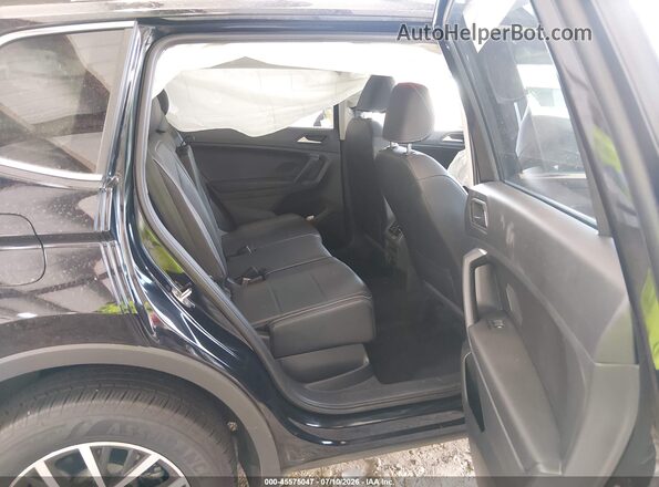 3VV2B7AX3MM061953 2021 VOLKSWAGEN TIGUAN Black Vista de la etiqueta del VIN
