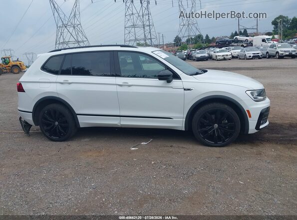 3VV2B7AX3MM127658 2021 VOLKSWAGEN TIGUAN White Vista interior de 360 grados
