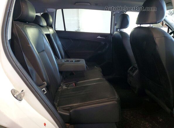 3VV2B7AX3NM106391 2022 VOLKSWAGEN TIGUAN Белый Вид задней части салона