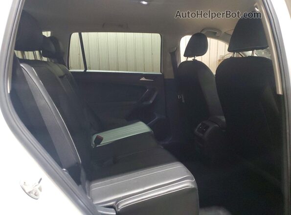 3VV2B7AX3RM032928 2024 VOLKSWAGEN TIGUAN White Vista interior trasera