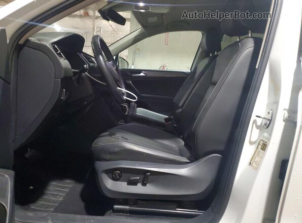 3VV2B7AX3RM032928 2024 VOLKSWAGEN TIGUAN White Vista interior delantera