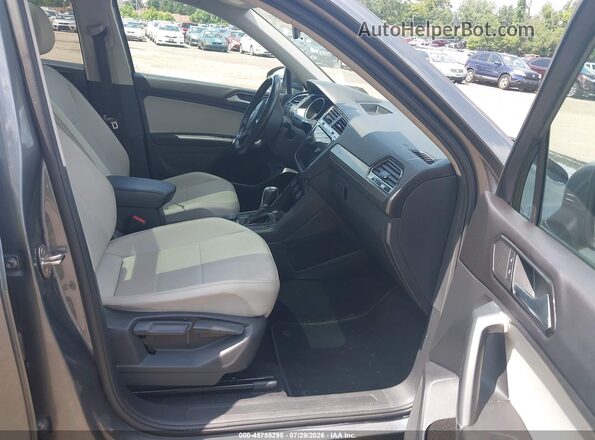 3VV2B7AX4JM015320 2018 VOLKSWAGEN TIGUAN Gray წინა სალონის ხედი