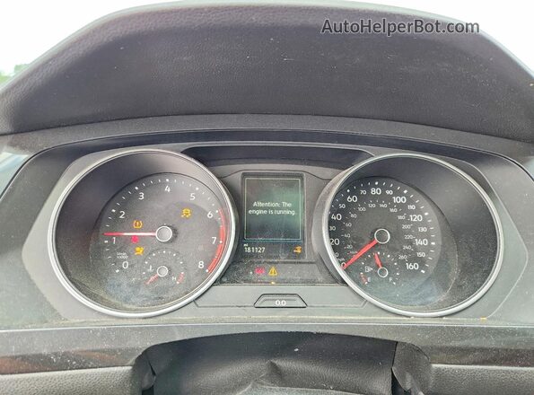 3VV2B7AX4JM022574 2018 VOLKSWAGEN TIGUAN Gray ხელსაწყოთა პანელის ხედი