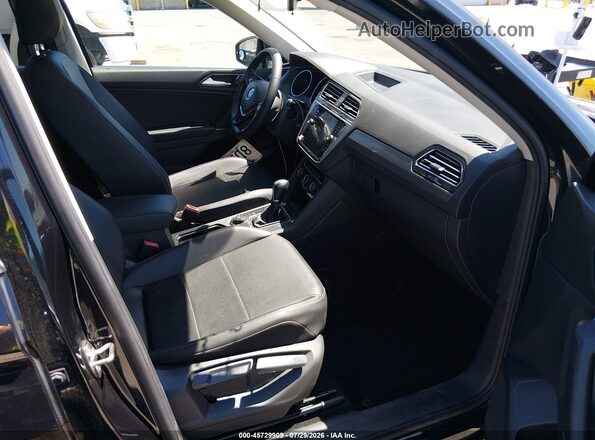 3VV2B7AX4JM113117 2018 VOLKSWAGEN TIGUAN Черный Вид салона спереди