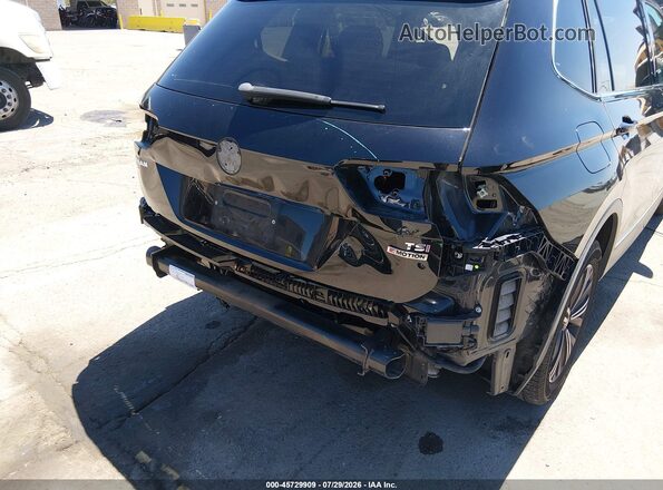 3VV2B7AX4JM113117 2018 VOLKSWAGEN TIGUAN Черный Вид спереди