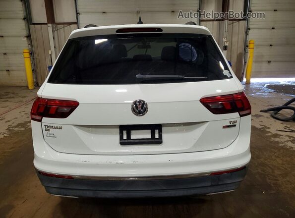 3VV2B7AX4JM134677 2018 VOLKSWAGEN TIGUAN White Вид ззаду