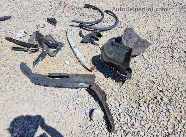 3VV2B7AX4JM163533 2018 VOLKSWAGEN TIGUAN White Widok komory silnika
