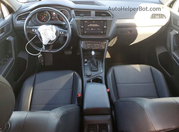 3VV2B7AX4KM014346 2019 VOLKSWAGEN TIGUAN Black Vista del salpicadero