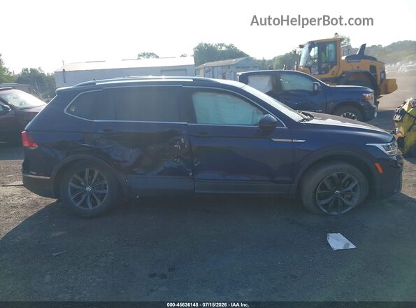 3VV2B7AX4NM066290 2022 VOLKSWAGEN TIGUAN Blue Rear interior view