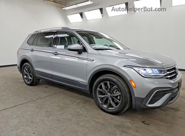 3VV2B7AX4NM142400 2022 VOLKSWAGEN TIGUAN Silver Przód prawy